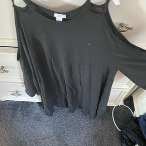 Super cute cold shoulder black dress!